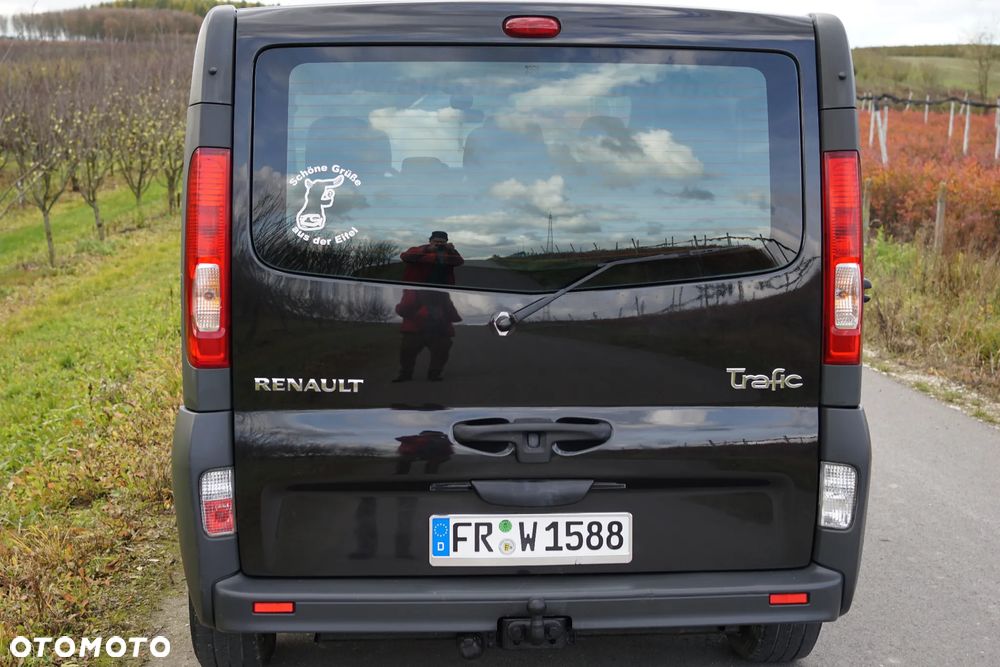 Renault Trafic 2.0 dCi 115 Grand Passenger Expression - 12