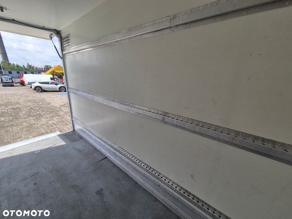Mercedes-Benz Sprinter 316 CDi / KONTENER / 1 WŁ / WINDA PALFINGER / SOLIDNY KONTENER / 3 MIEJSCA / BEZWYPADKOWY / TEMPOMAT / PODGRZEWANY FOTEL / STAN BARDZO DOBRY - 37