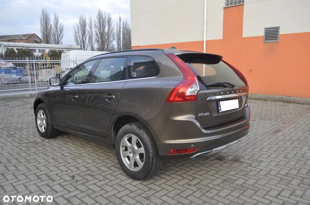 Volvo XC 60 D4 Drive-E R-Design Momentum - 4