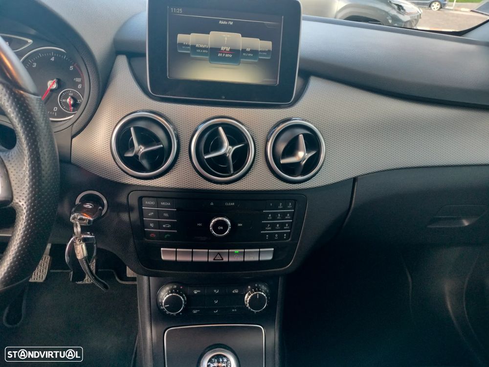 Mercedes-Benz B 200 CDI Style - 11