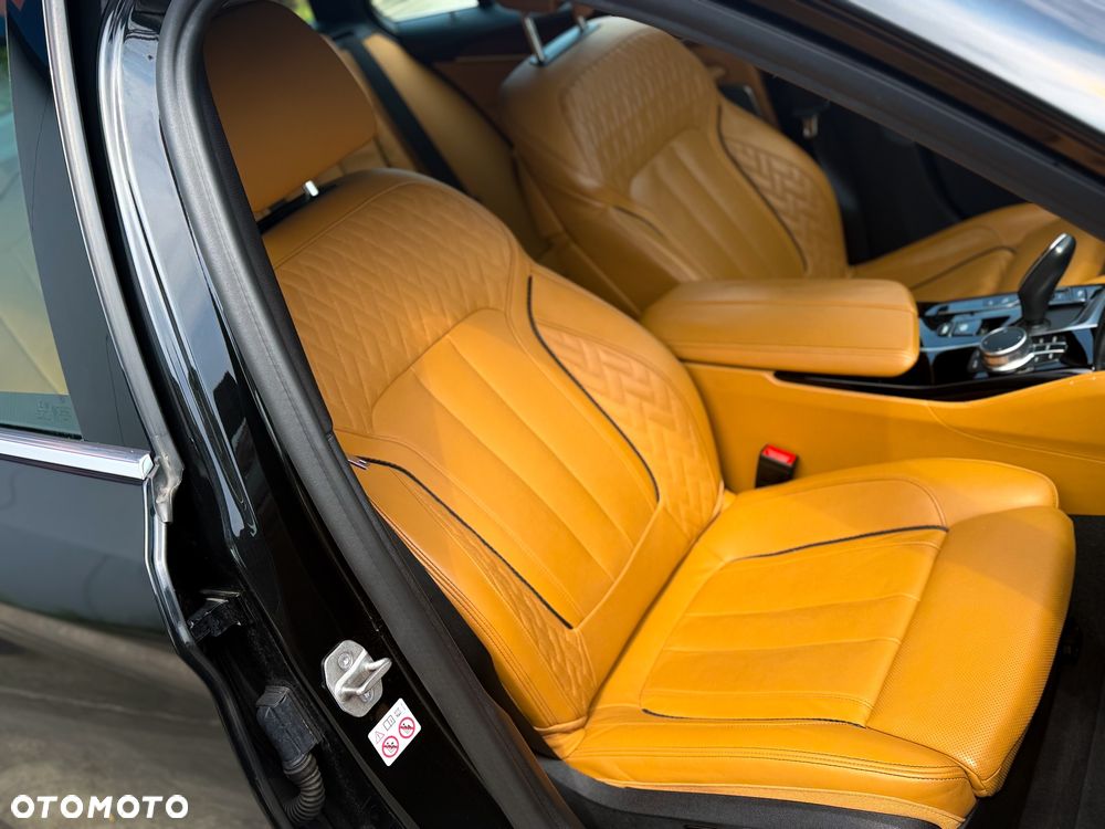 BMW Seria 5 540d xDrive mHEV Luxury Line - 30