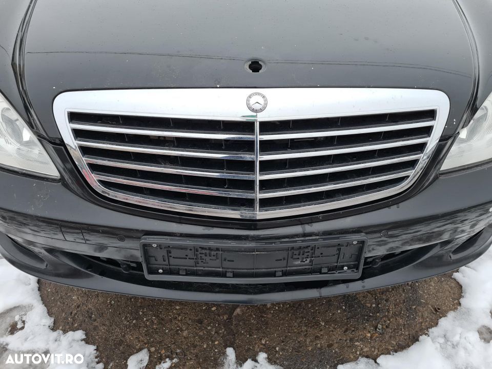 Grila capota mercedes s class w221 an 2008 stare excelenta - 1