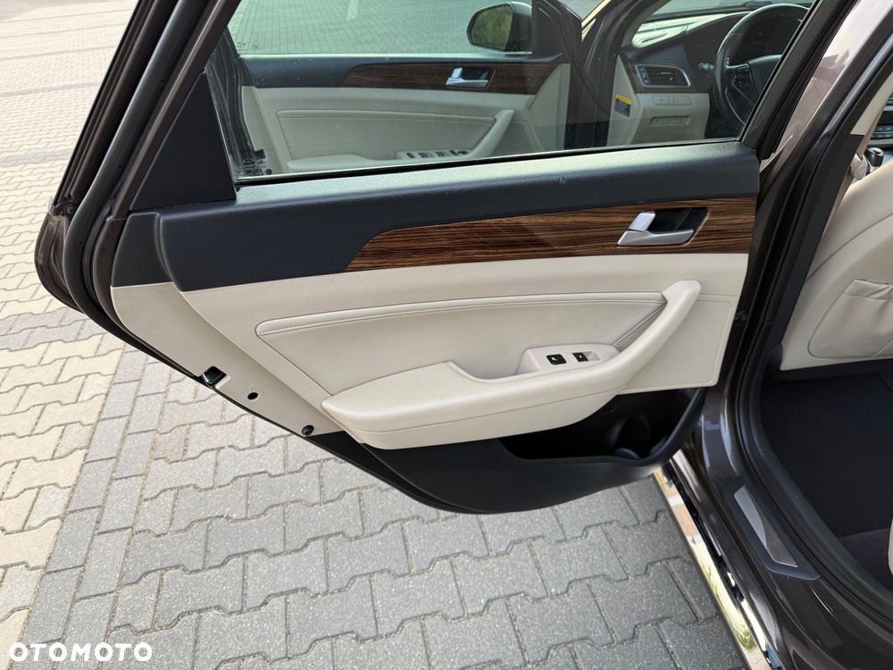 Hyundai Sonata 2.4 SE - 22