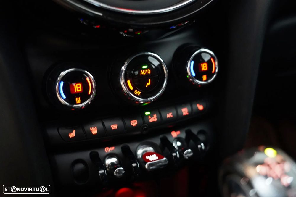 MINI 3 Portas John Cooper Works Aut. - 16