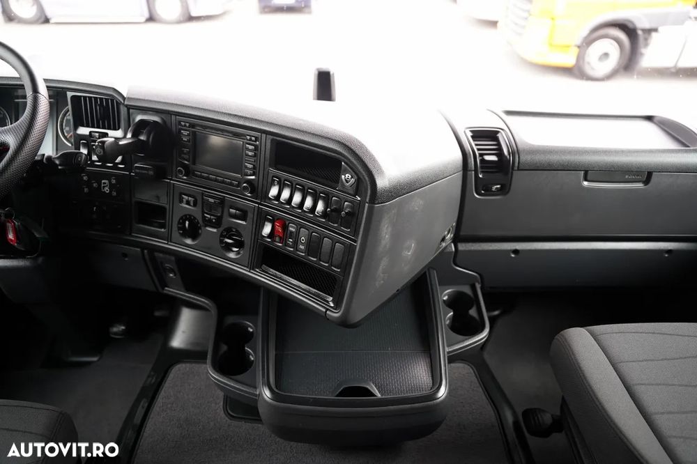 Scania R 580 / V8 / 6x4 / GVM: 95.000 KG / I-PARK COOL/ OPTICRUISE / REMORCĂ TRACTOR 3 AXIE - 32