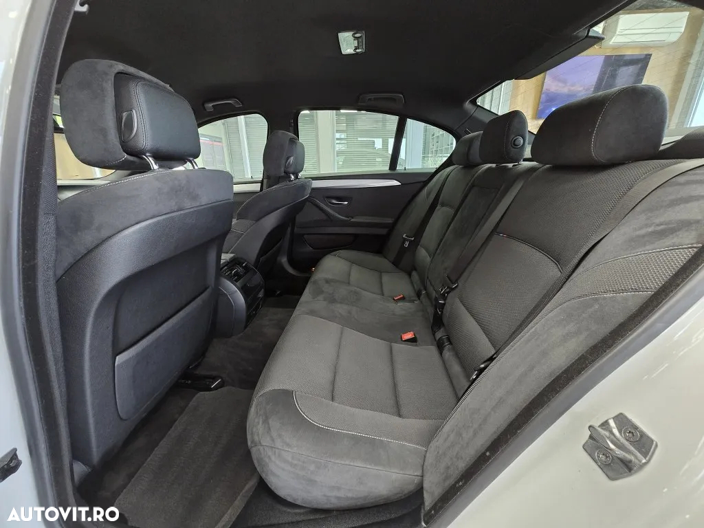 BMW Seria 5 525d Sport-Aut. - 7