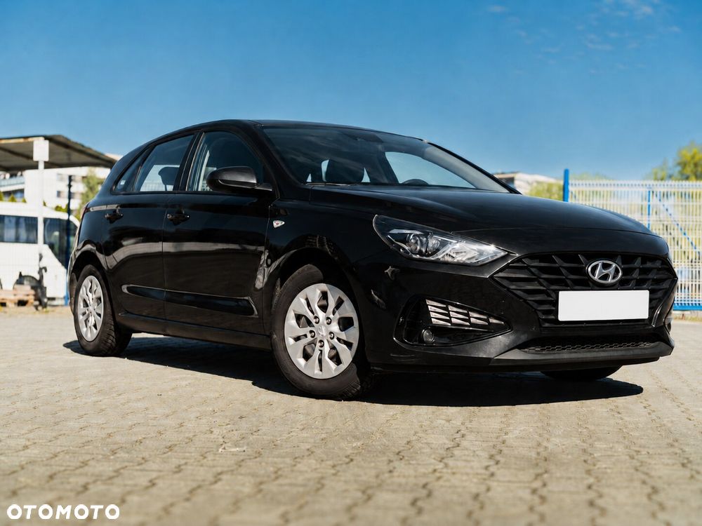 Hyundai i30 1.5 DPI Classic + - 5