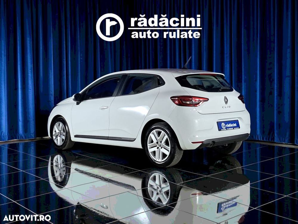 Renault Clio - 8
