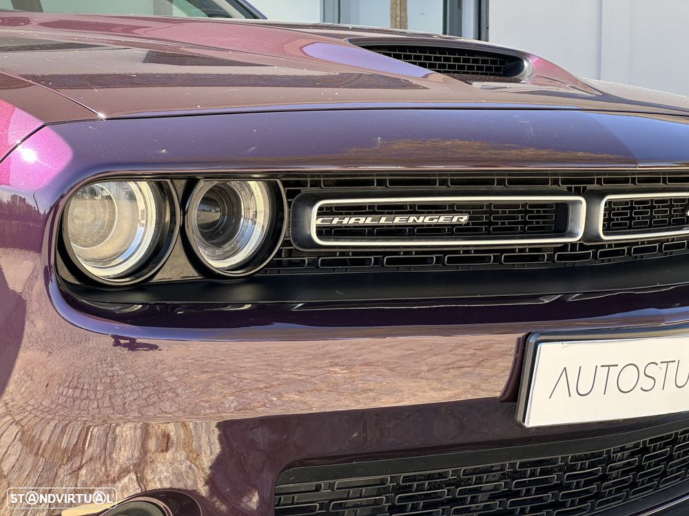 Dodge Challenger - 15