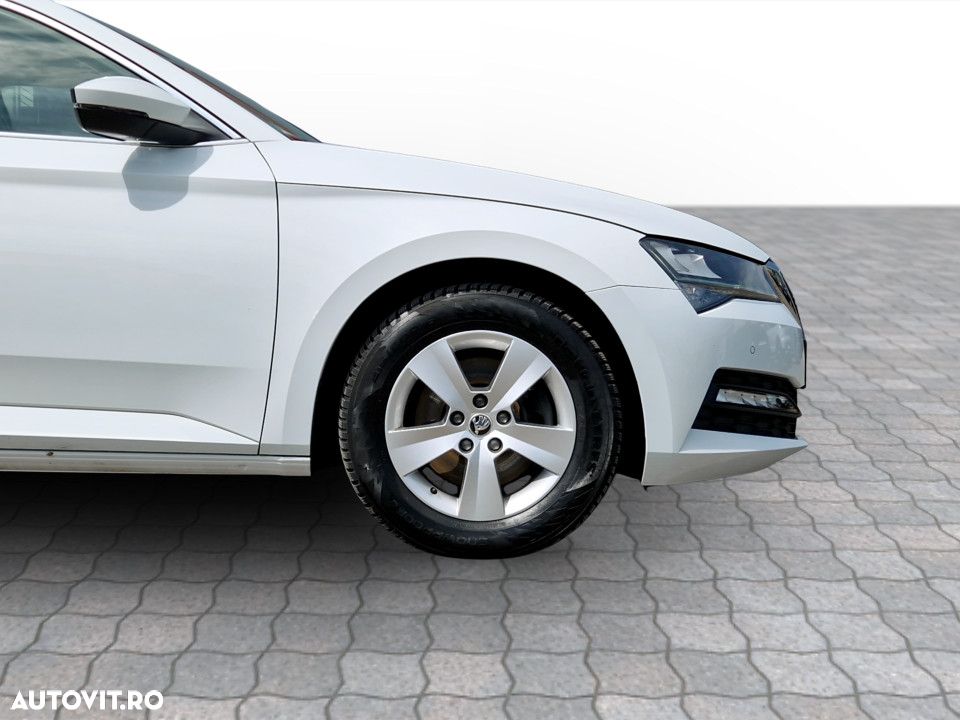 Skoda Superb 2.0 TDI DSG Ambition - 11