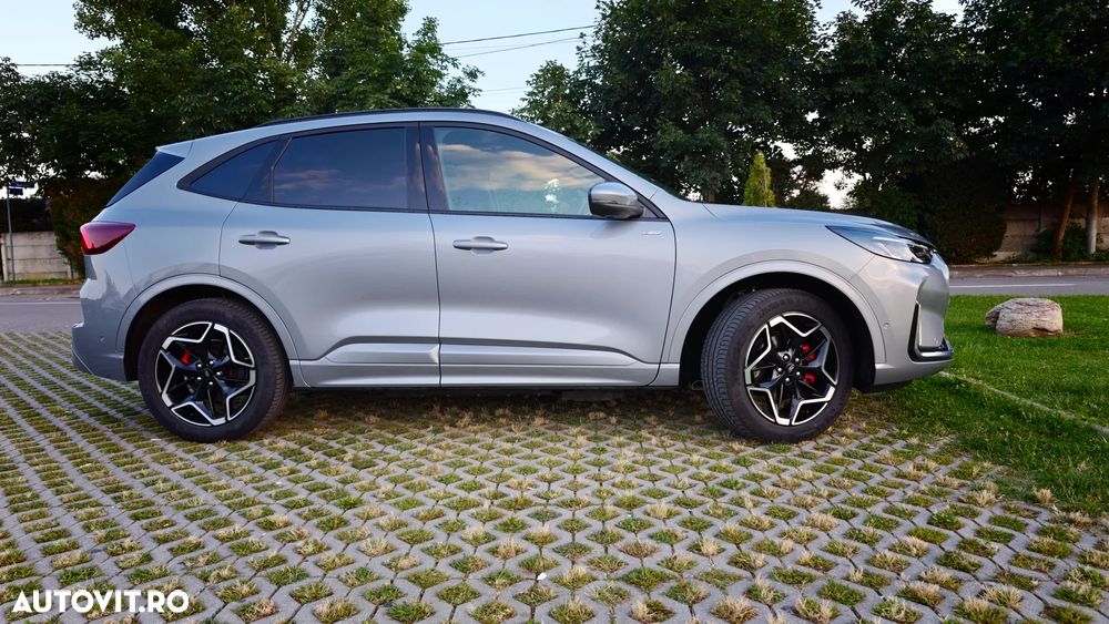 Ford Kuga 2.5 Duratec FWD PHEV ST-Line X - 18