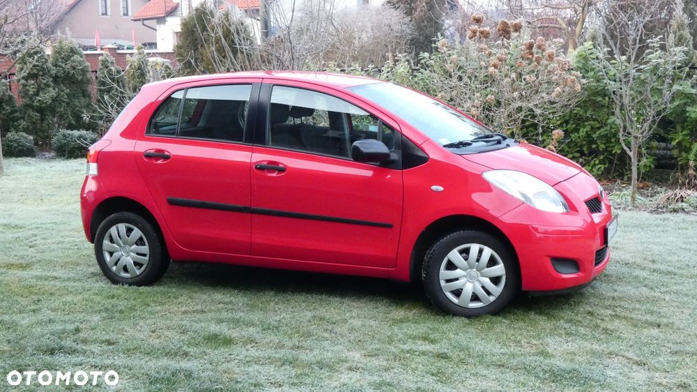 Toyota Yaris 1.0 Luna - 32