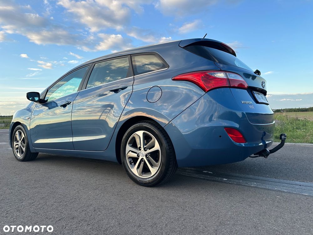 Hyundai i30 blue Kombi 1.4 YES Silver - 6