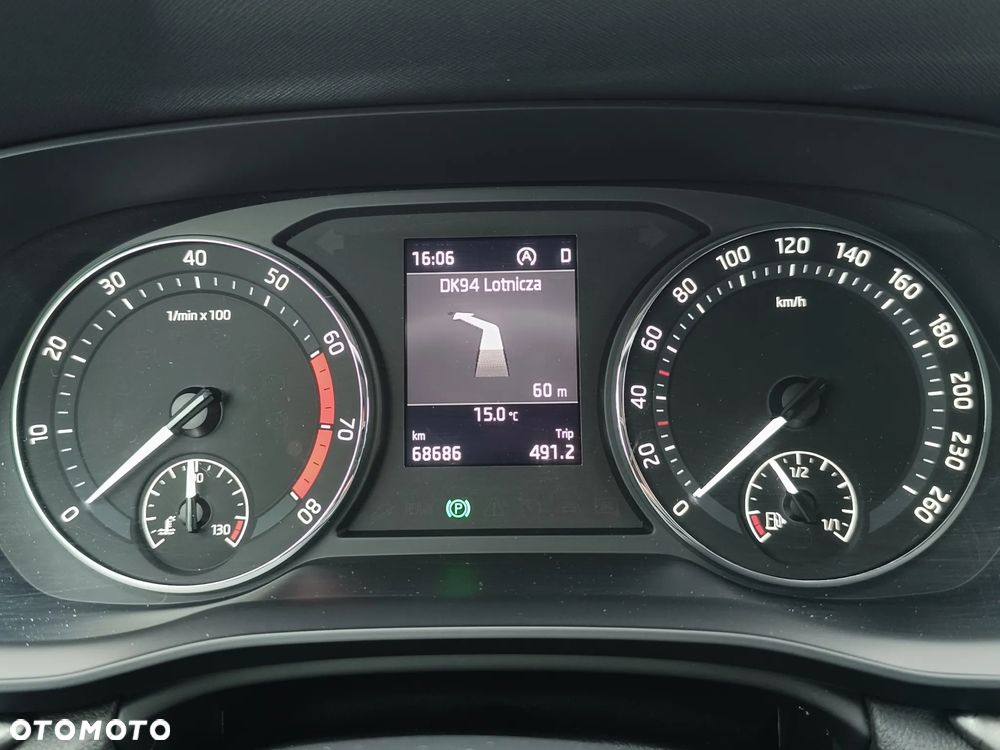 Skoda Octavia ver-1-5-tsi-e--tec-ambition-dsg - 15