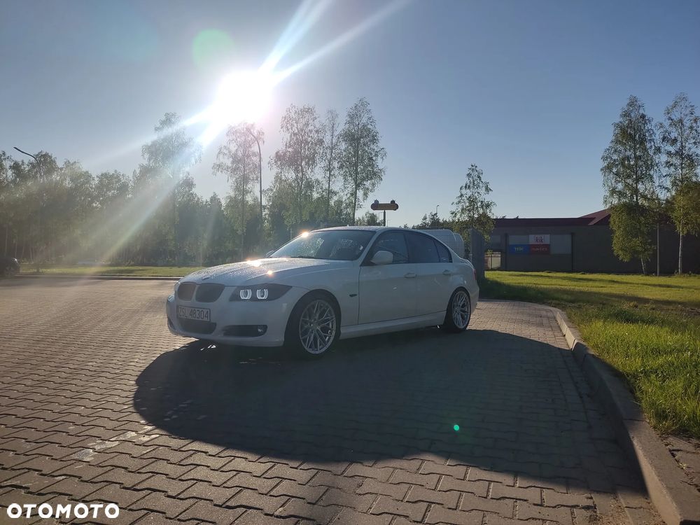 BMW Seria 3 320i - 3