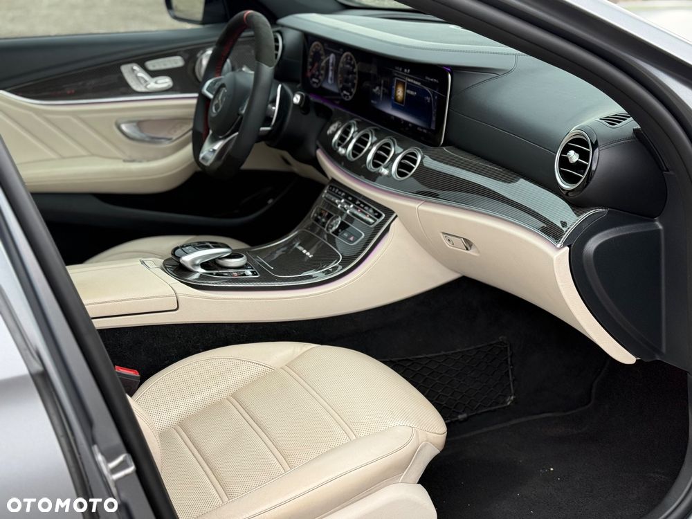 Mercedes-Benz Klasa E AMG 63 S 4Matic AMG Speedshift 9G-MCT Edition 1 - 9