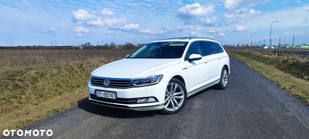 Volkswagen Passat - 1