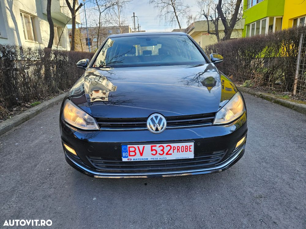 Volkswagen Golf - 2