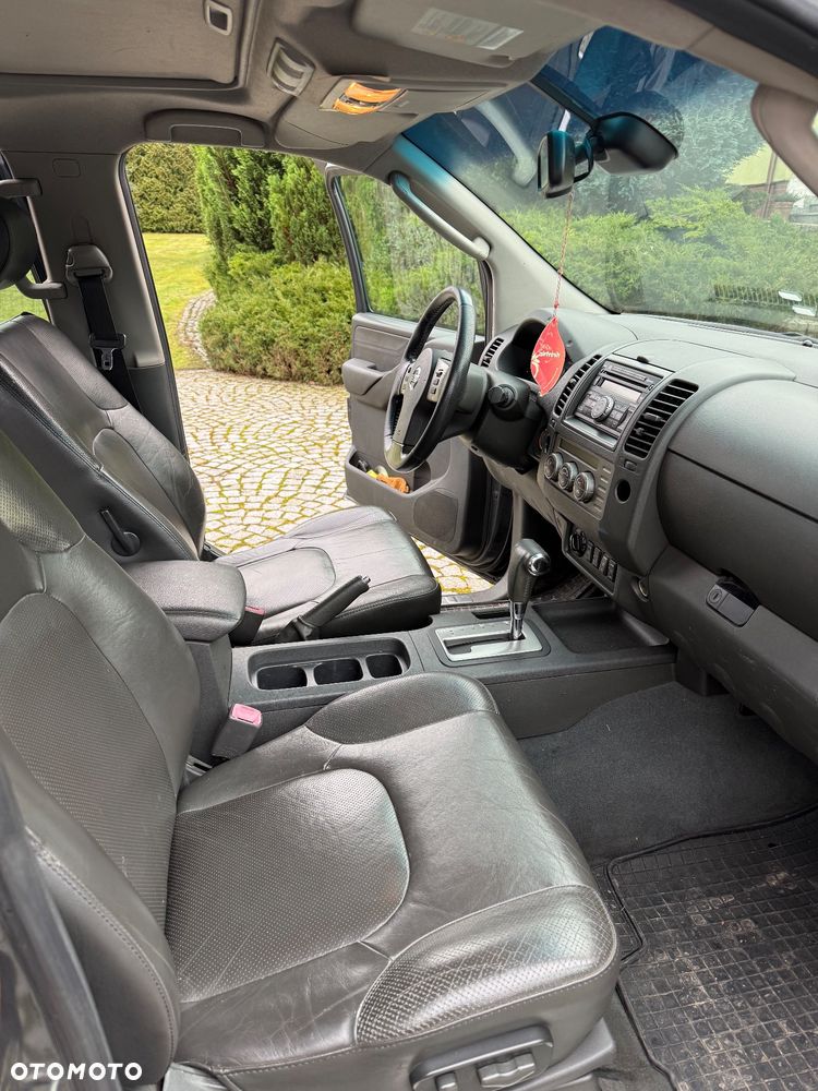 Nissan Navara 2.5 D SE - 10