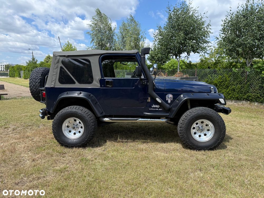 Jeep Wrangler - 5