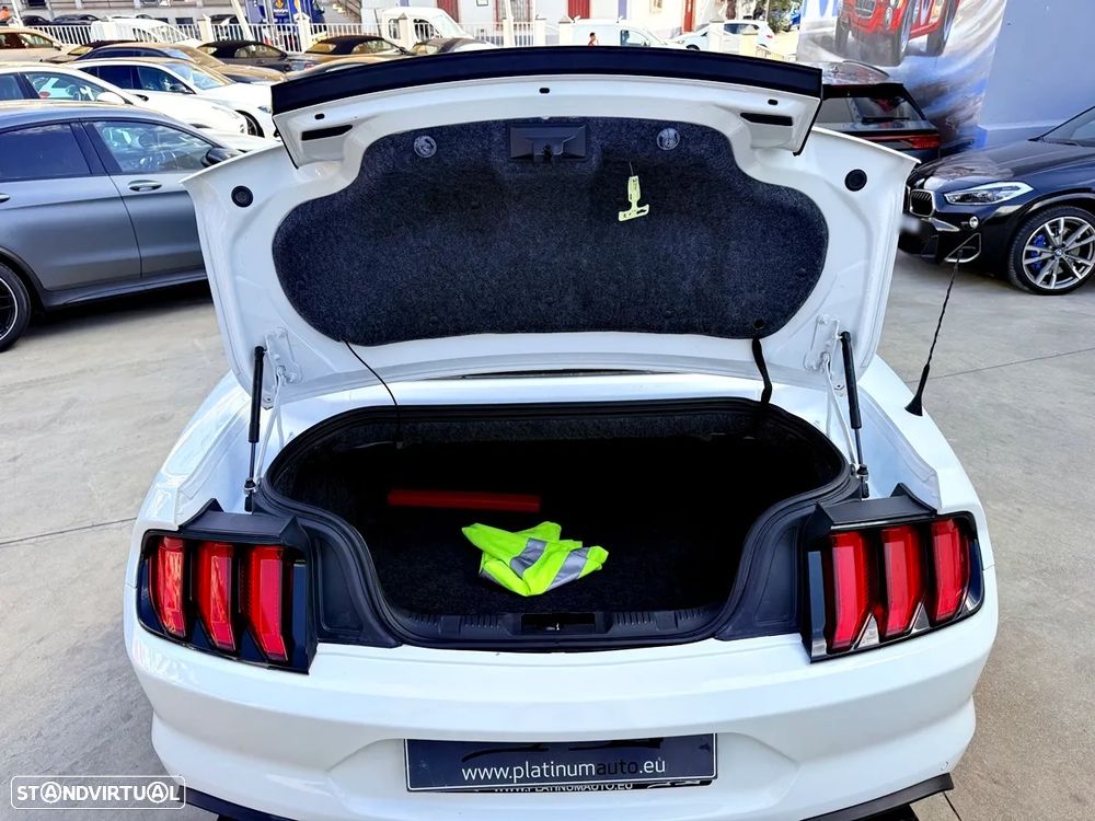 Ford Mustang 2.3i EcoBoost Aut. - 32