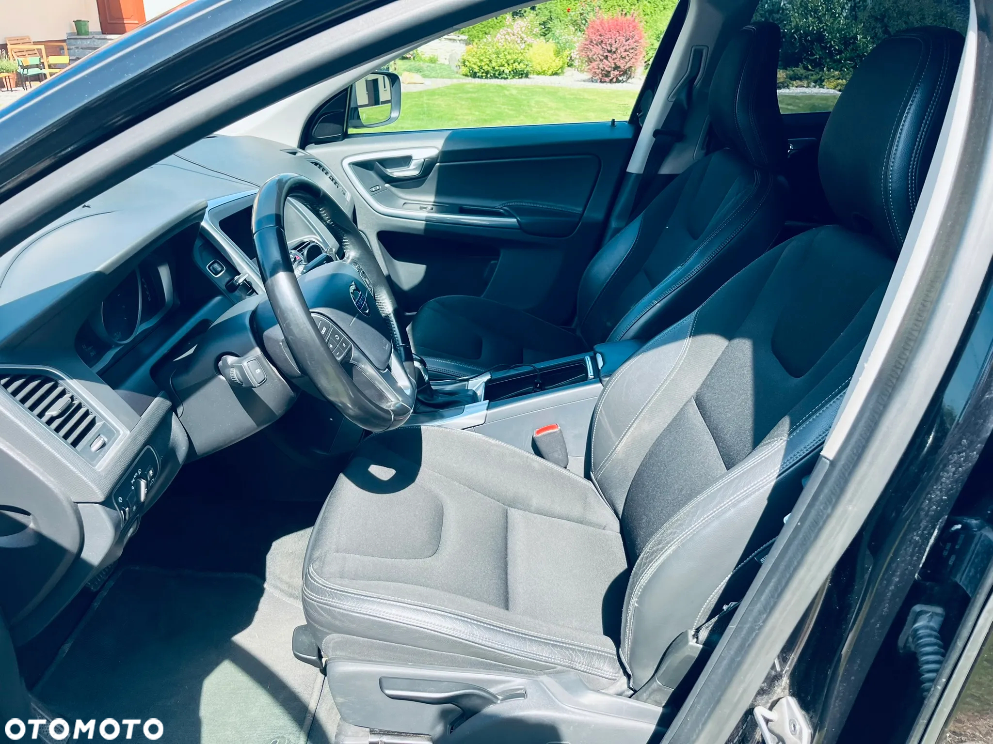 Volvo XC 60 D5 AWD Summum - 23