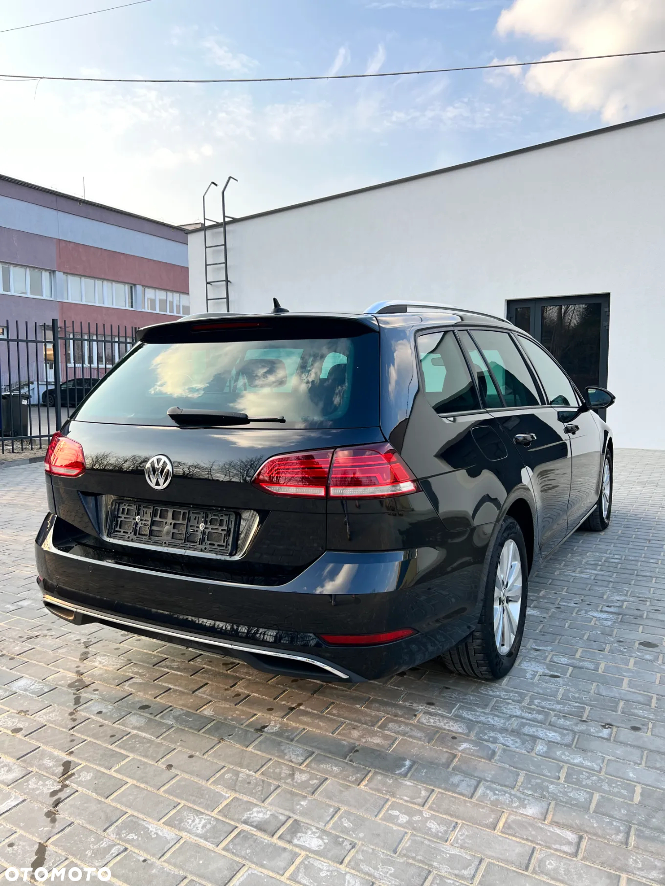 Volkswagen Golf Variant 1.6 TDI (BlueMotion Technology) DSG Comfortline - 8