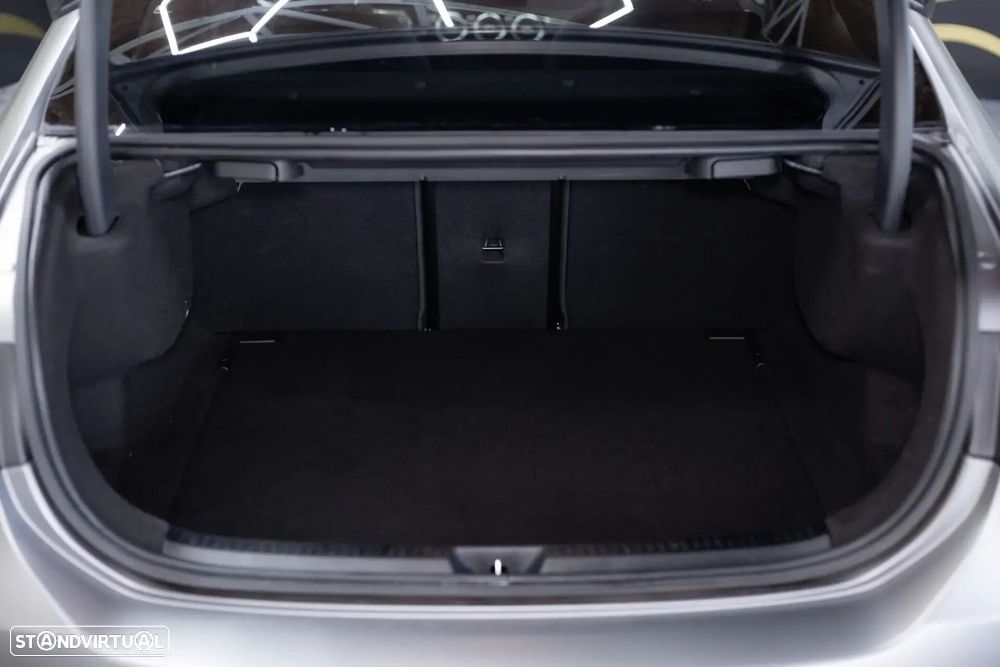 Mercedes-Benz A 180 Limousine - 8