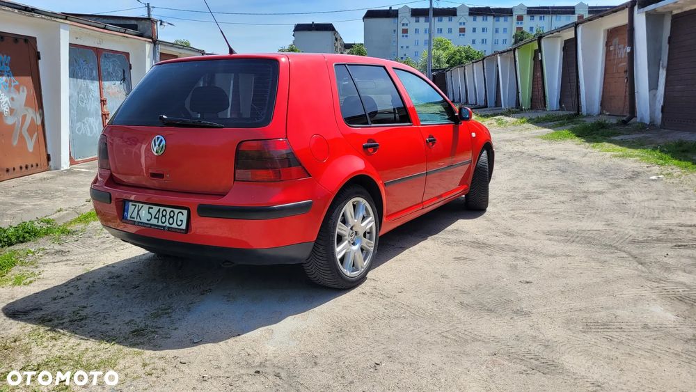Volkswagen Golf 1.6 Comfortline - 11