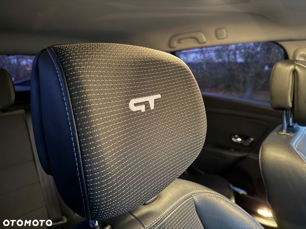 Renault Megane TCe 180 GT - 26