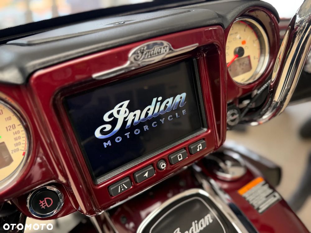 Indian Roadmaster - 32