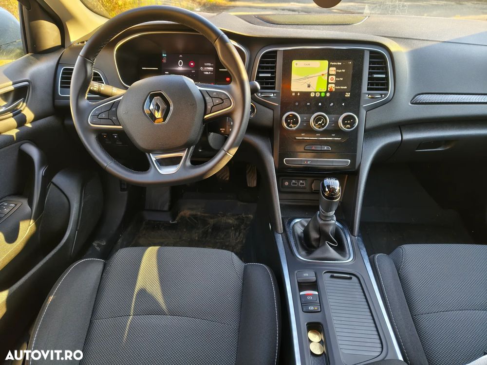 Renault Megane TCe 140 GPF Equilibre - 3