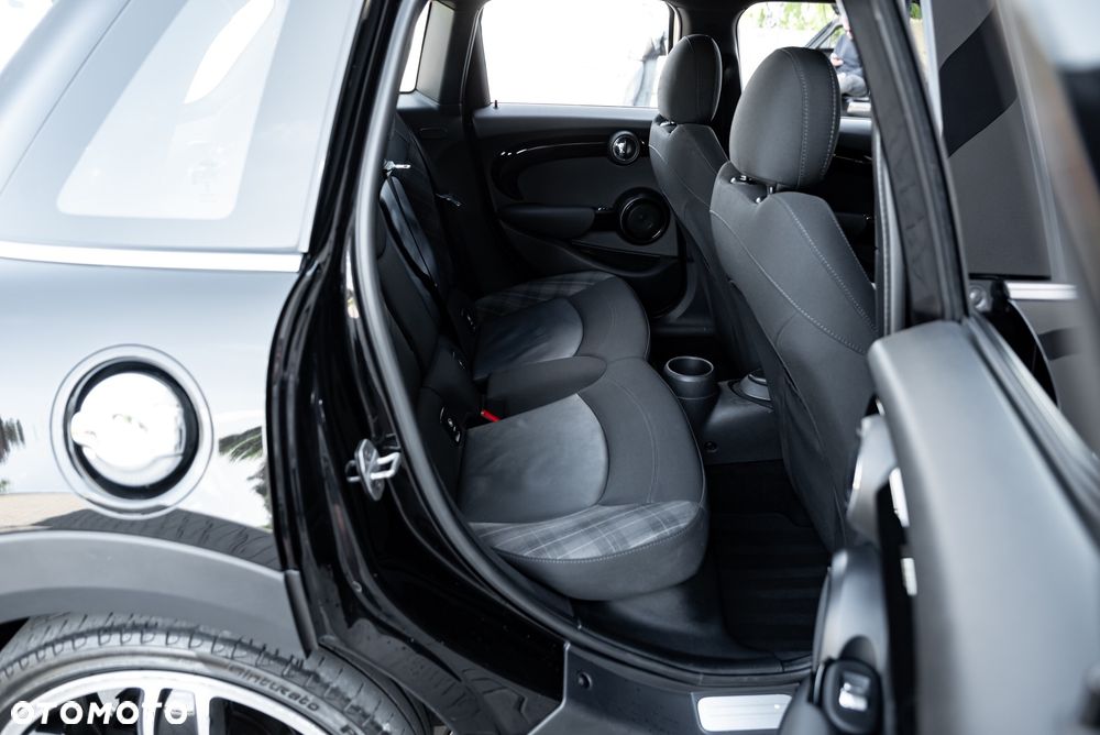 MINI Cooper S Sport-Aut - 19