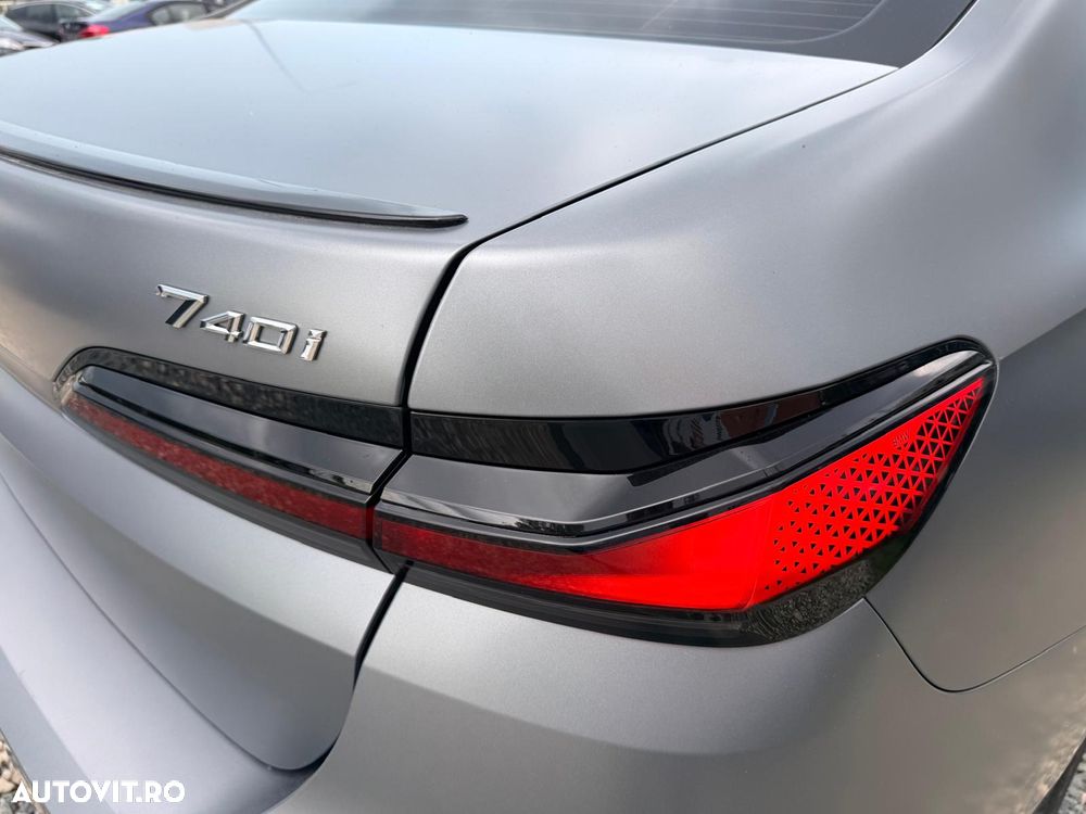 BMW Seria 7 - 22