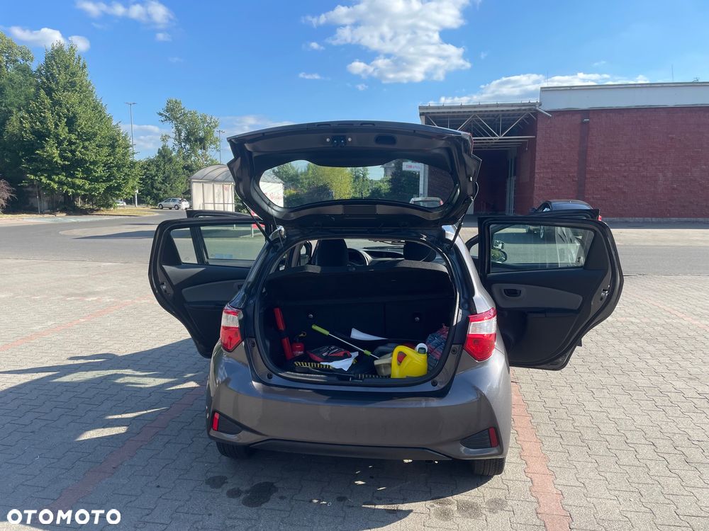 Toyota Yaris 1.5 Dynamic - 9