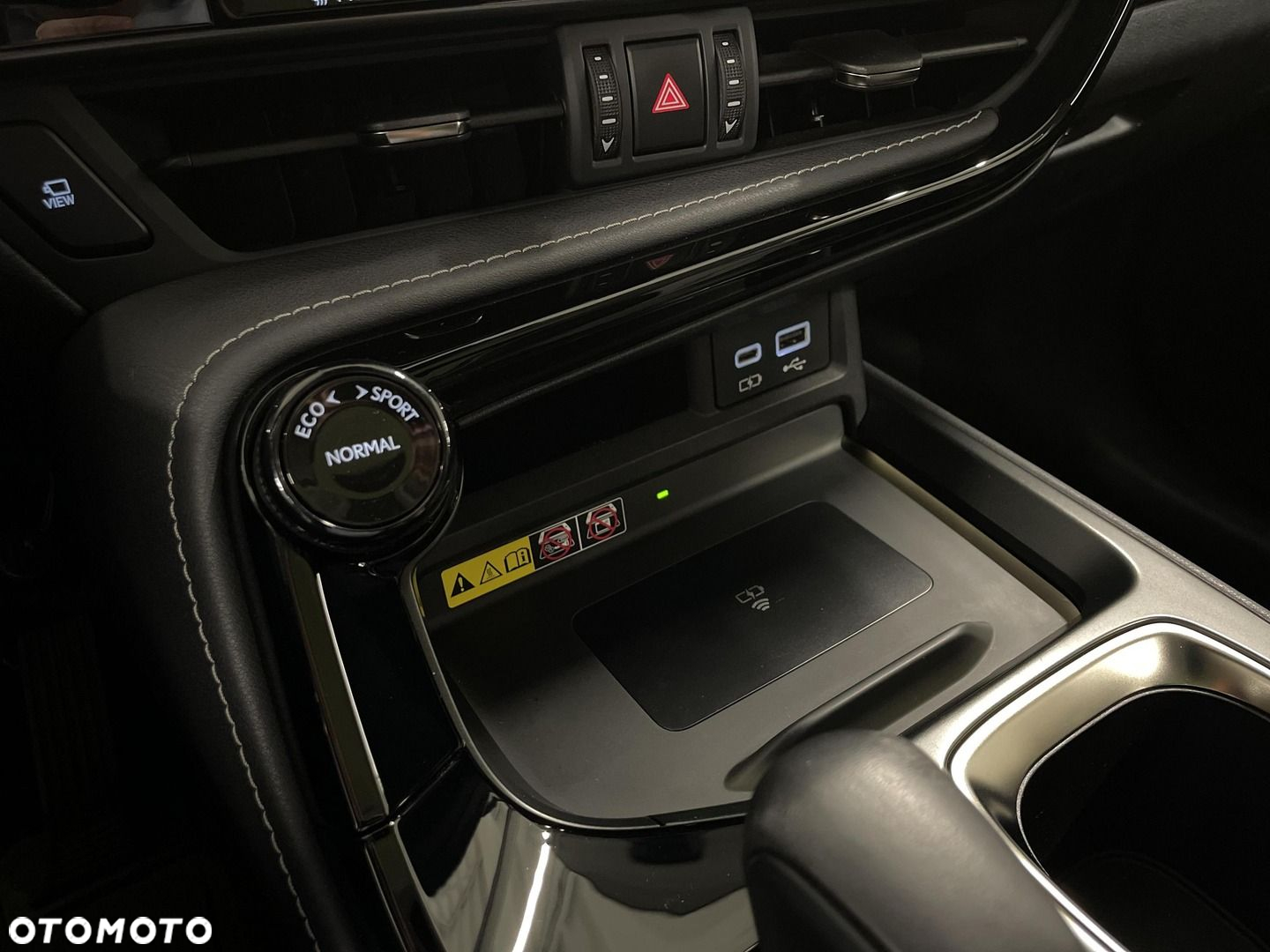 Lexus NX 350h Prestige AWD - 24