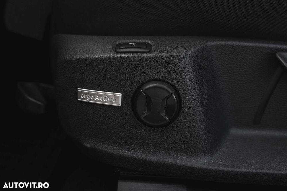 Volkswagen Golf 2.0 TDI DSG Highline - 25