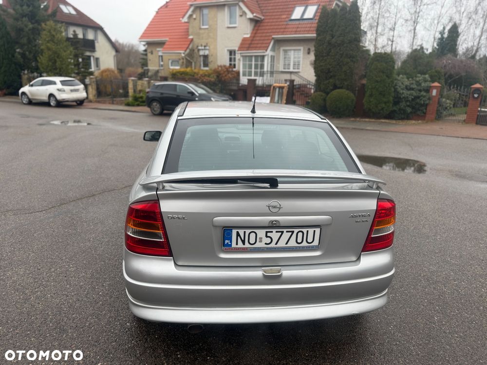 Opel Astra 1.6 Sport - 6