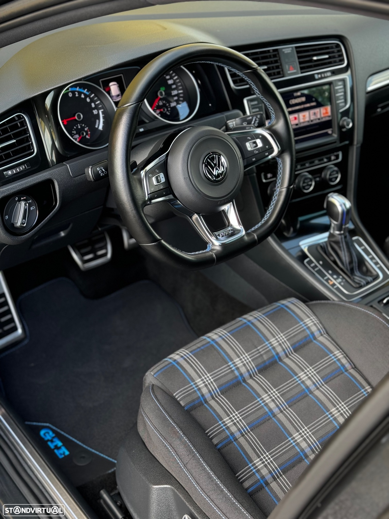 VW Golf 1.4 GTE Plug-in - 12