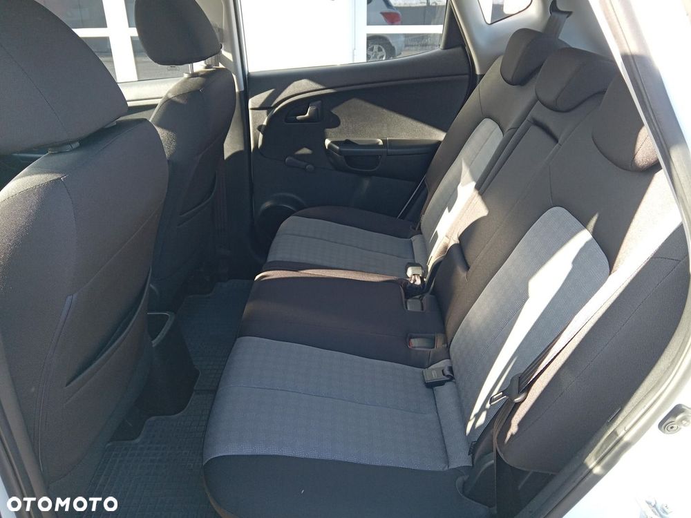 Kia Venga 1.4 Smart - 13