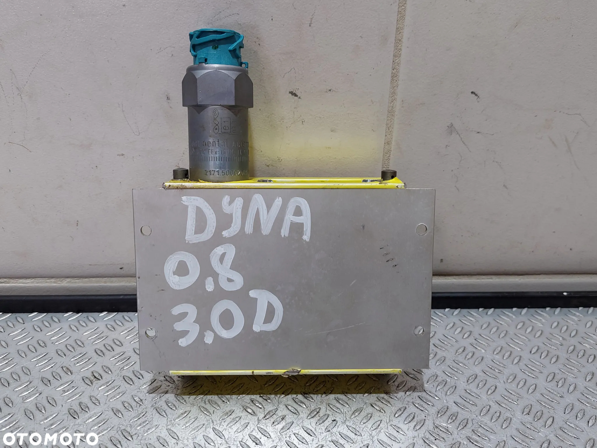 IMPULSATOR VDO TACHOGRAF ADAPTER M1N1 TOYOTA DYNA R2008 3,0 DISEL - 2