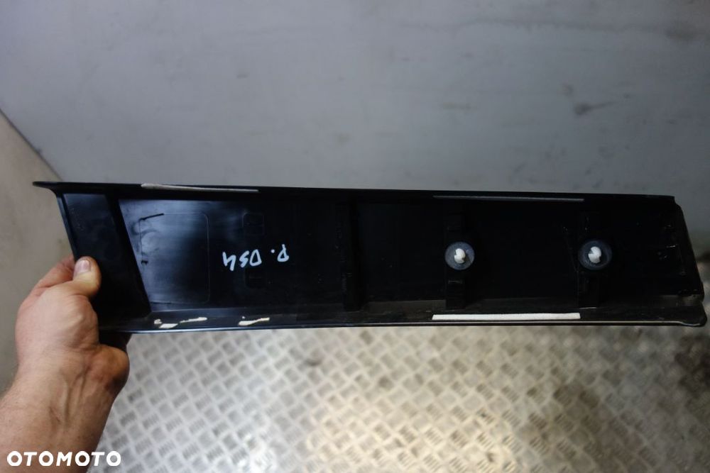 NAKŁADKA NA SŁUPEK ZEWNĘTRZNY CITROEN DS4 - 3