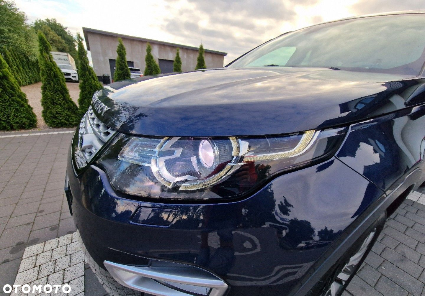 Land Rover Discovery Sport - 8