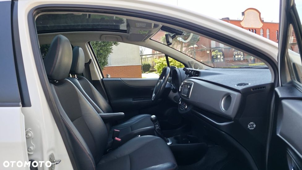 Toyota Yaris 1.33 Premium - 14