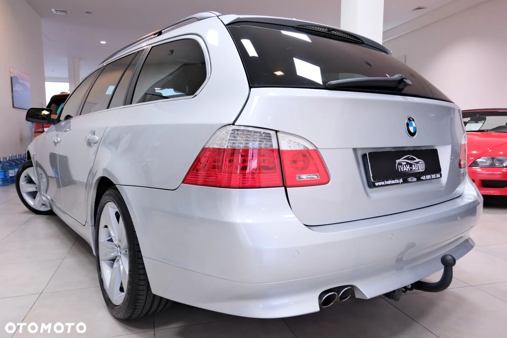 BMW Seria 5 525d xDrive Touring Edition Exclusive - 11