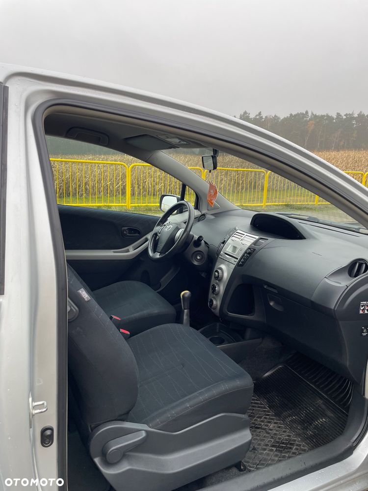 Toyota Yaris 1.4 D-4D - 10