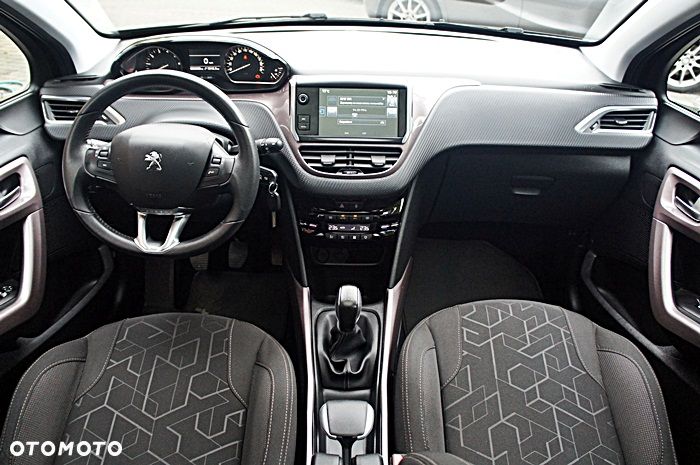Peugeot 2008 PureTech 82 Allure - 5