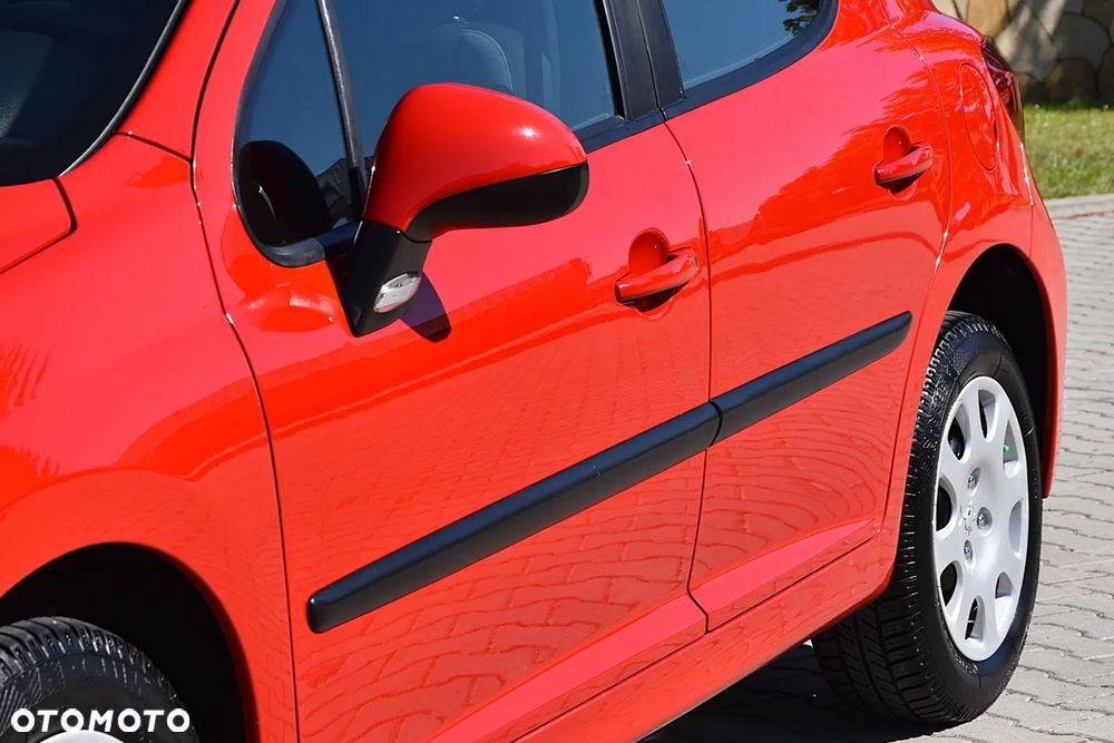 Peugeot 207 1.4 Millesim 200 - 36