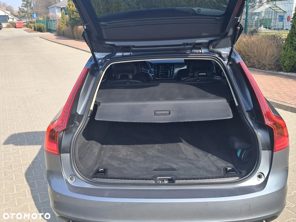Volvo V90 D4 Geartronic Momentum - 27