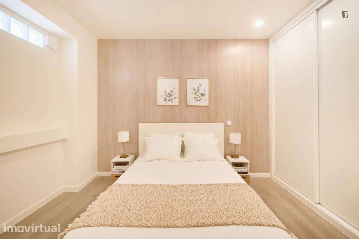 Quarto - localizado em Roma-Areeiro Lisbon - Grande imagem: 5/31